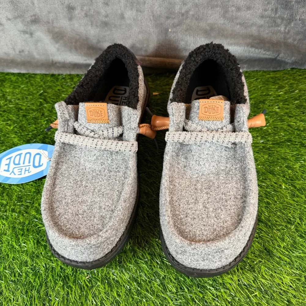Hey Dude shoes new